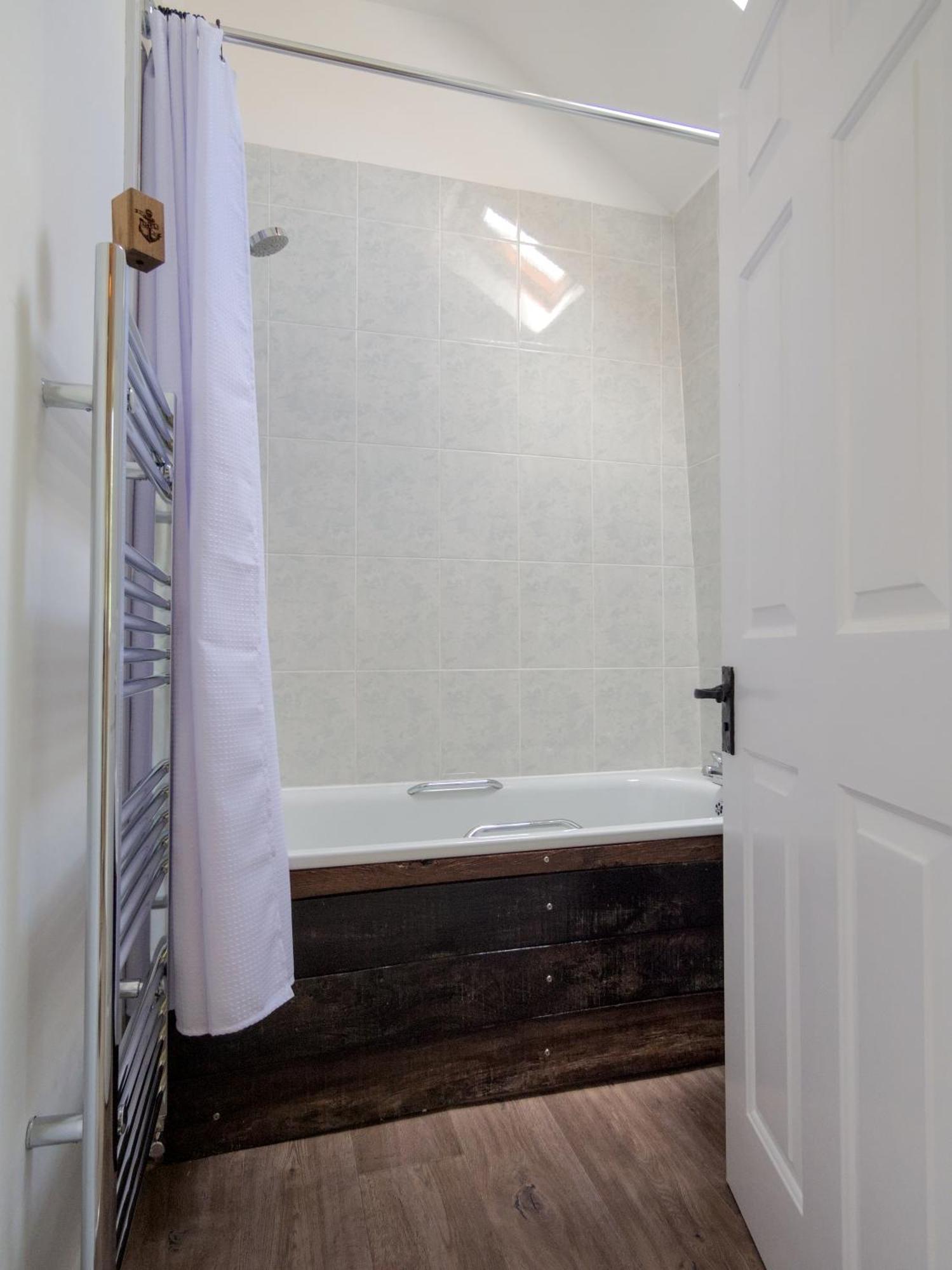 The Lilley Pad In Ludlow Cosy, Central, Perfect For Couples, Netflix & Parking Permit 外观 照片